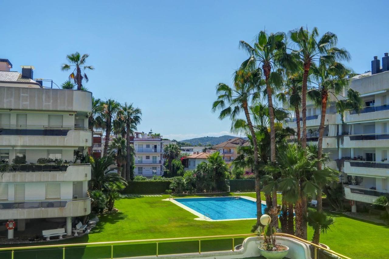 Mediterraneo Seaview Apartment By Hello Homes Sitges Esterno foto