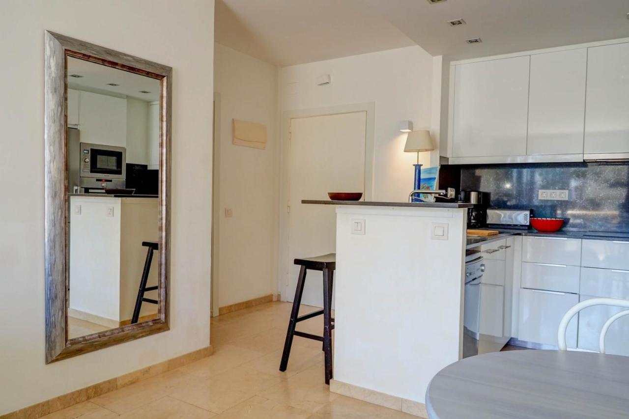 Mediterraneo Seaview Apartment By Hello Homes Sitges Esterno foto