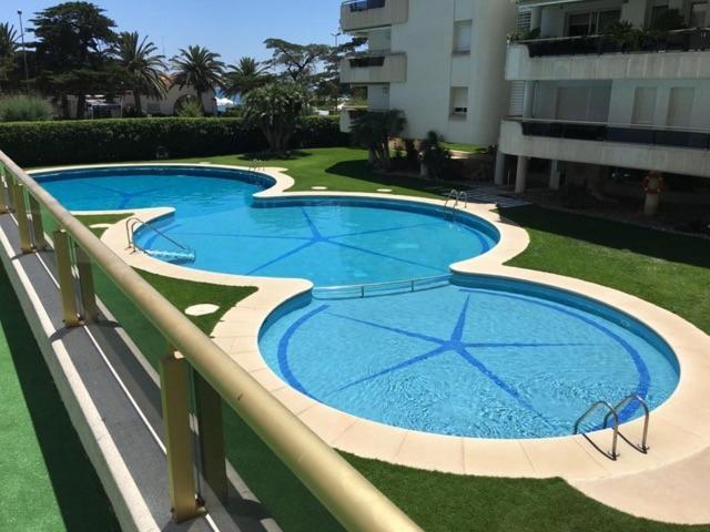 Mediterraneo Seaview Apartment By Hello Homes Sitges Esterno foto