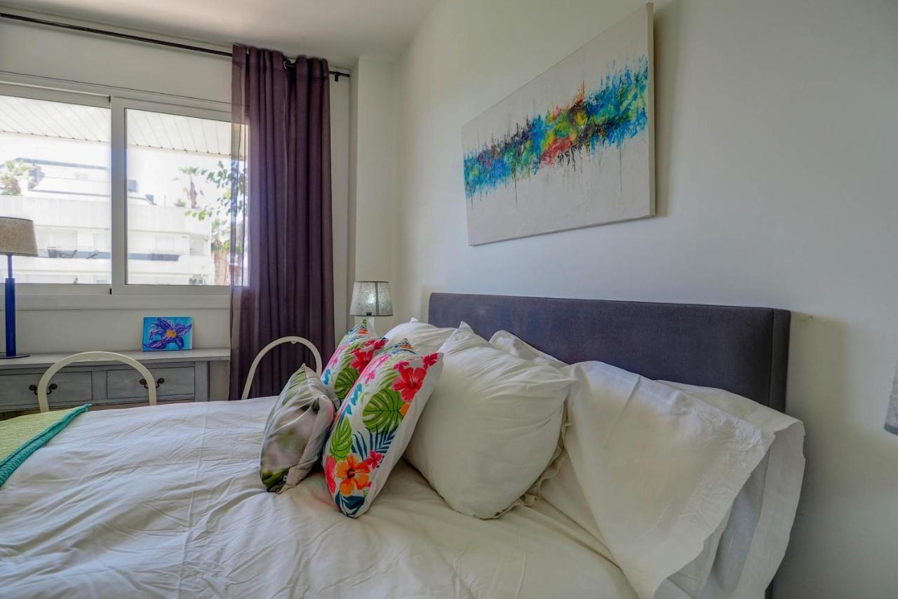 Mediterraneo Seaview Apartment By Hello Homes Sitges Esterno foto