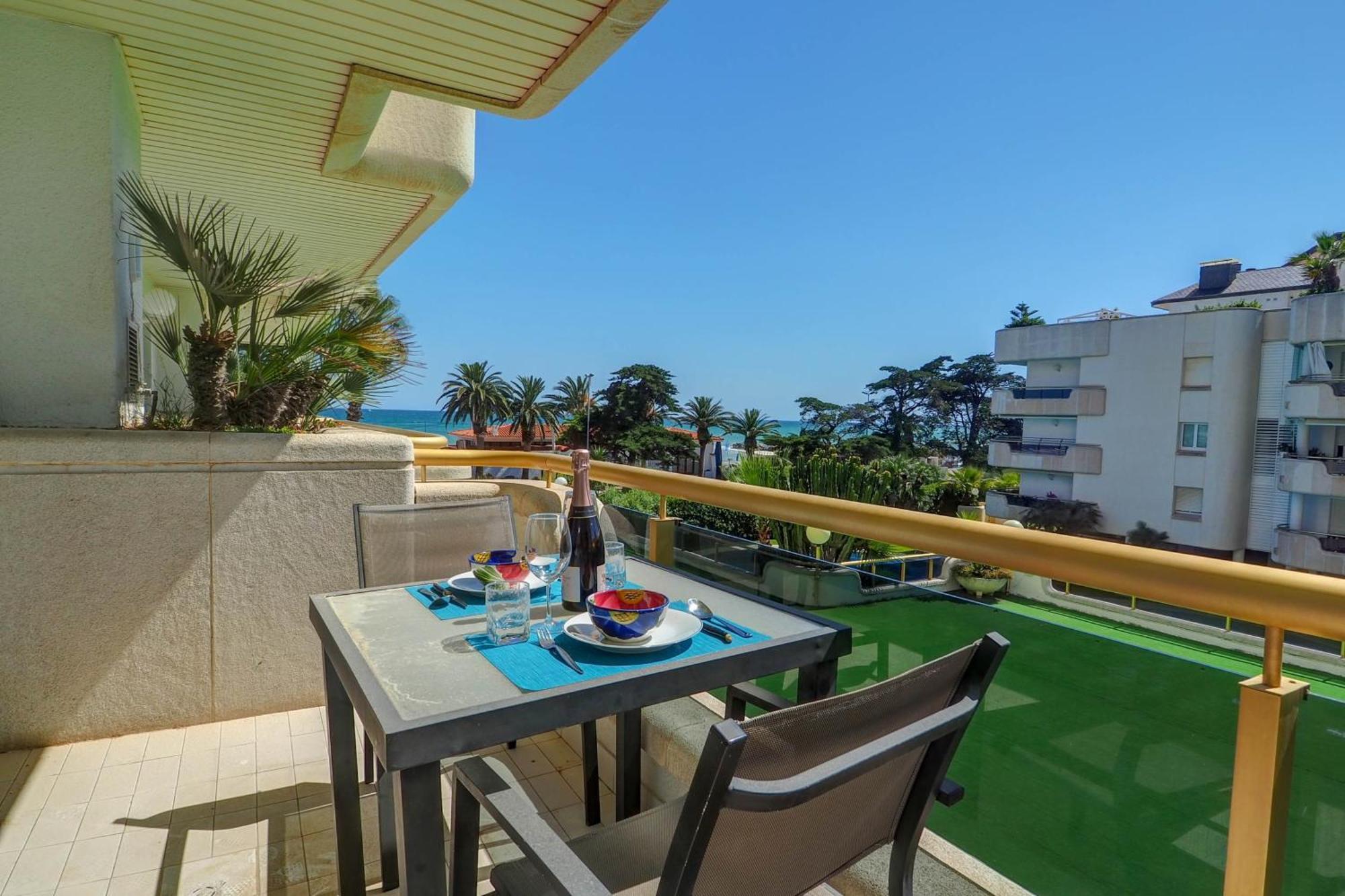 Mediterraneo Seaview Apartment By Hello Homes Sitges Esterno foto