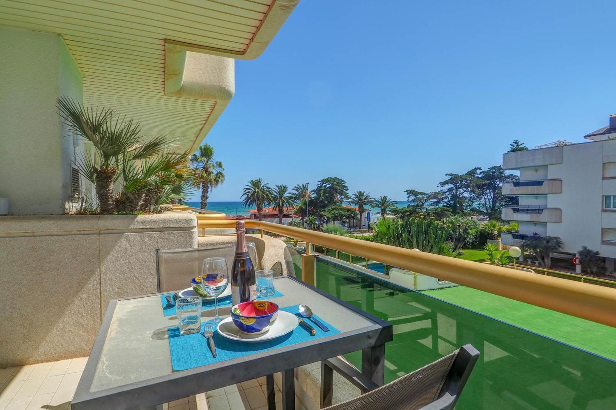 Mediterraneo Seaview Apartment By Hello Homes Sitges Esterno foto