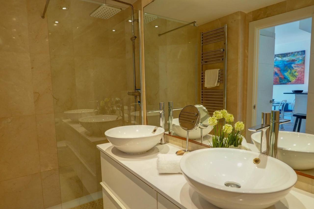 Mediterraneo Seaview Apartment By Hello Homes Sitges Esterno foto